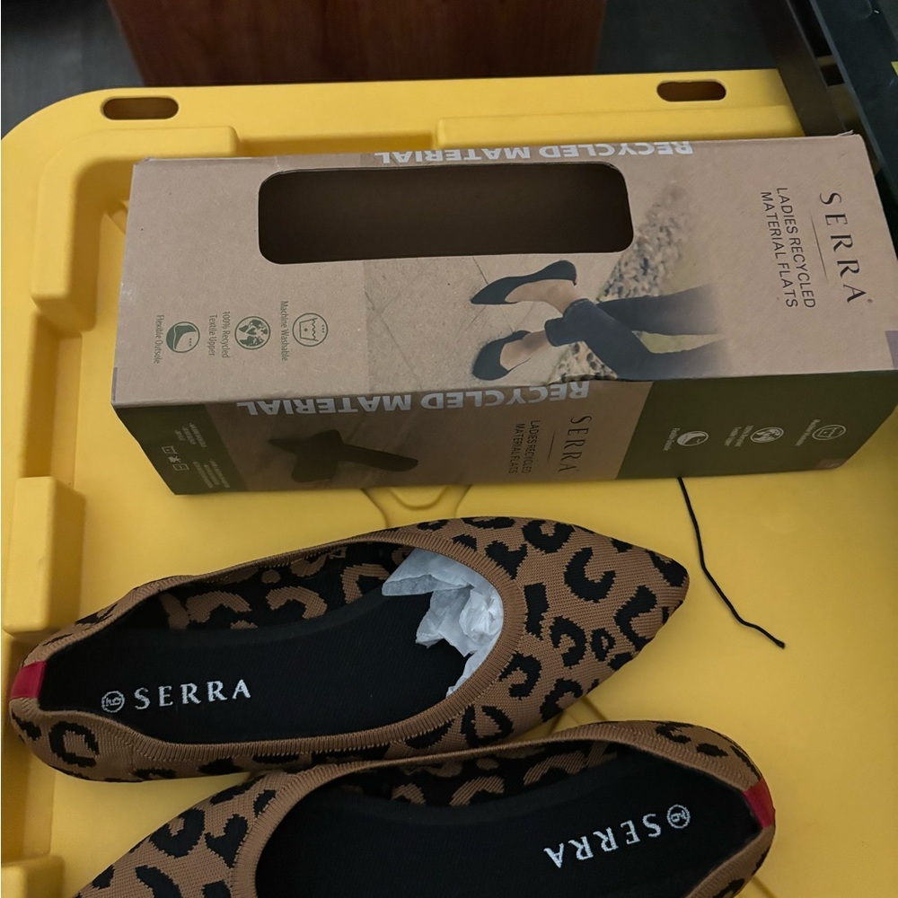 Serra Women's Brown Leopard Flats
